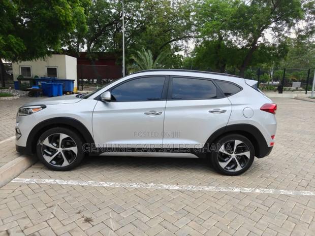 Hyundai Tucson 2018 Silver