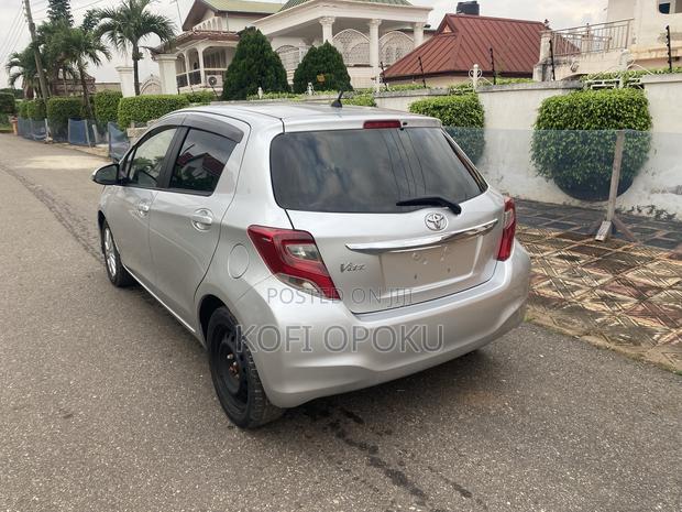 Toyota Vitz 1.3 AWD 5dr 2015 Silver