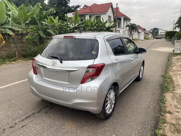 Toyota Vitz 1.3 AWD 5dr 2015 Silver
