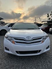 Toyota Venza Limited 2010 White for sale