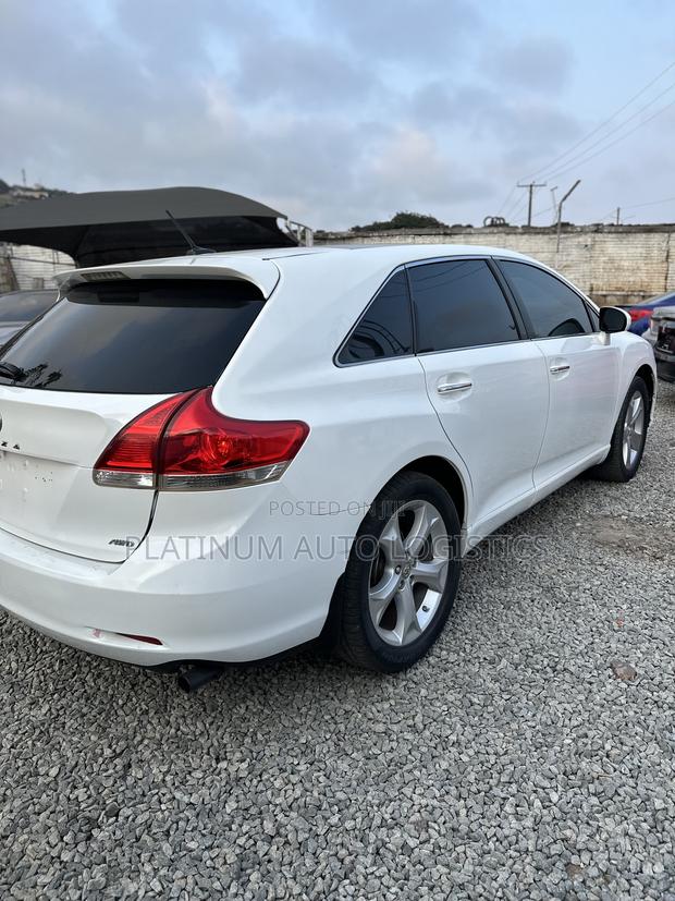 Toyota Venza Limited 2010 White
