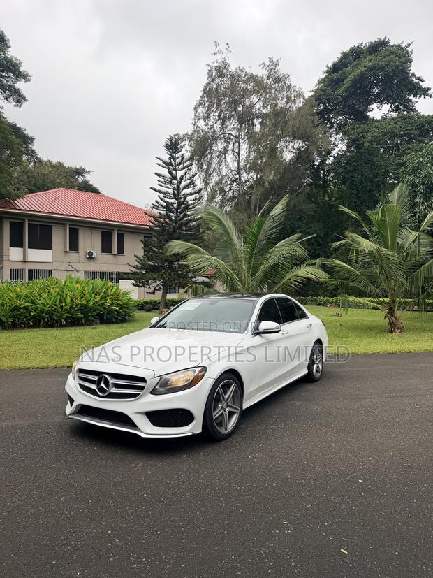 Mercedes-Benz C300 Luxury 4matic Sedan AWD (2.0L 4cyl 7A) 2017 White