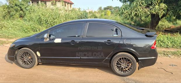 Honda Civic 1.8 5 Door Automatic 2010 Black