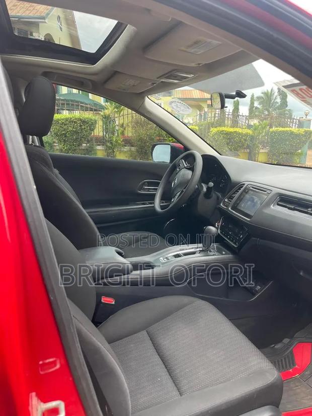 Honda HR-V 4dr SUV (1.5L 4cyl CVT) 2016 Red