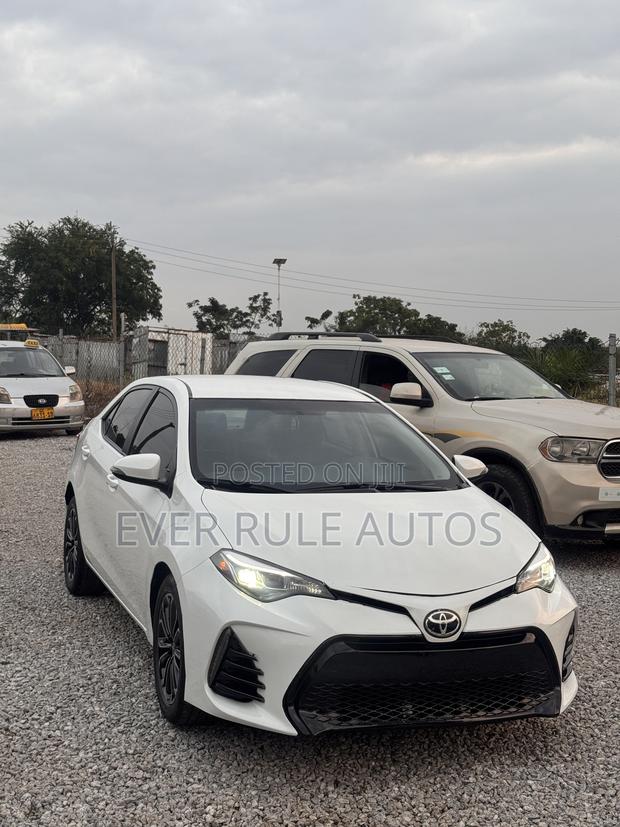 Toyota Corolla S Plus 4dr Sedan (1.8L 4cyl 6M) 2015 White