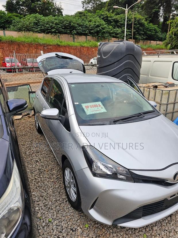 Toyota Vitz 1.3 FWD 5dr 2014 Silver