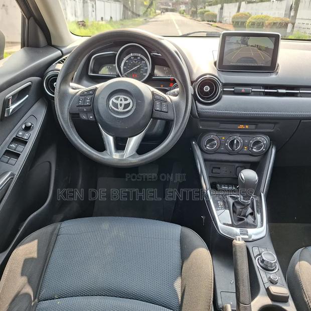 Toyota Yaris iA 1.5 FWD 2018 Gray