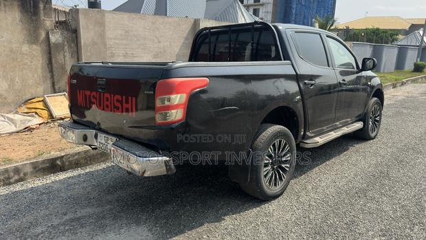 Mitsubishi L200 2016 Black