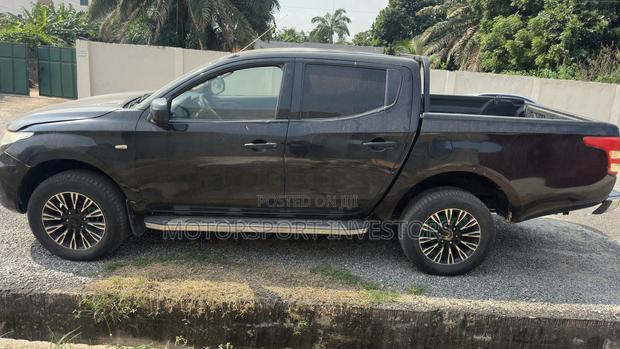 Mitsubishi L200 2016 Black