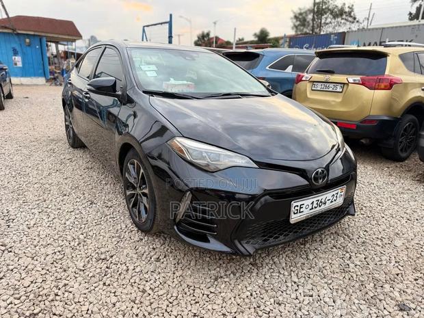 Toyota Corolla SE 4dr Sedan (1.8L 4cyl CVT) 2017 Black