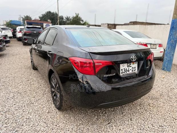 Toyota Corolla SE 4dr Sedan (1.8L 4cyl CVT) 2017 Black