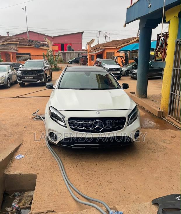 Mercedes-Benz GLA-Class 2025 White