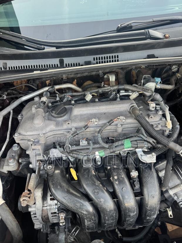 Toyota Corolla SE 4dr Sedan (1.8L 4cyl CVT) 2017