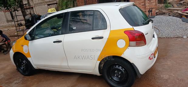 Toyota Yaris 2009 White