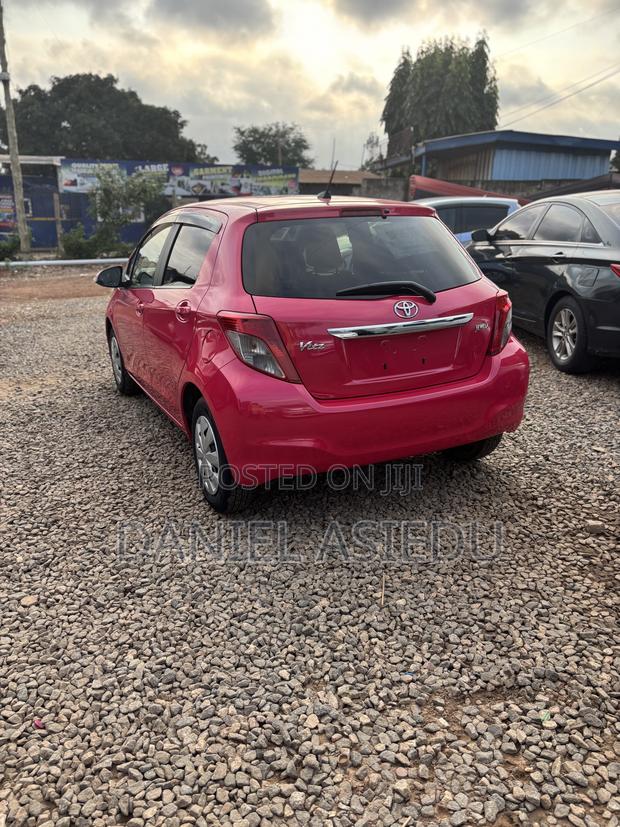 Toyota Vitz 1.3 AWD 3dr 2013 Pink