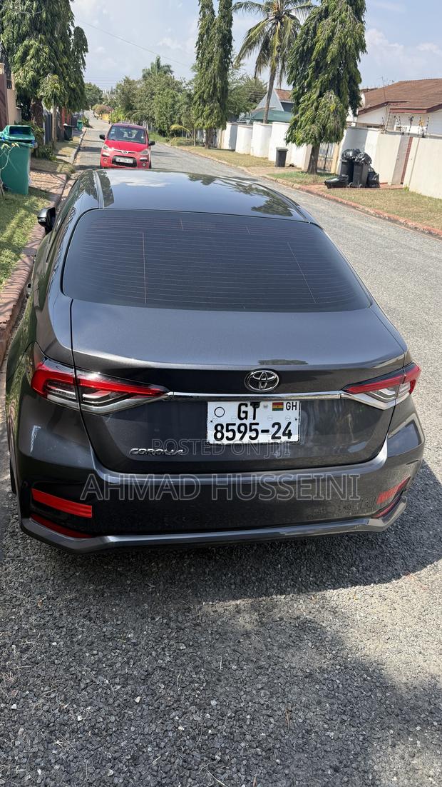 Toyota Corolla LE 2024 Gray
