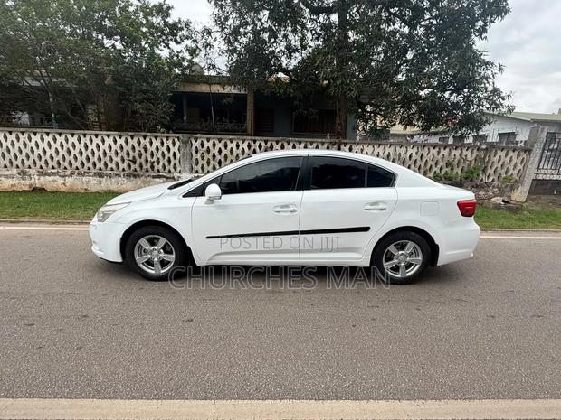 Toyota Avensis 2015 White