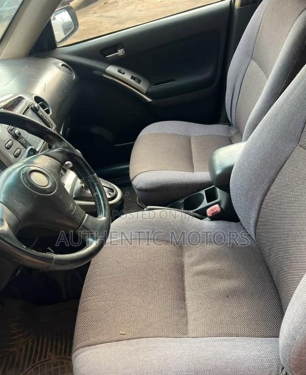 Toyota Matrix 2007 Silver