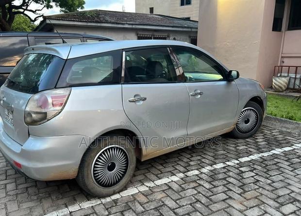 Toyota Matrix 2007 Silver