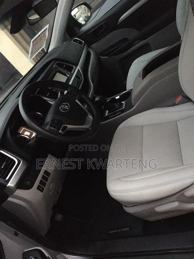 Toyota Highlander 2019 Gray
