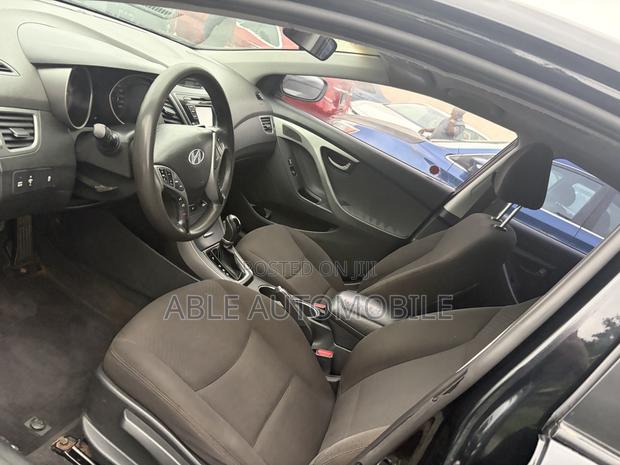 Hyundai Elantra SE 4dr Sedan (1.8L 4cyl 6A) 2015 Black