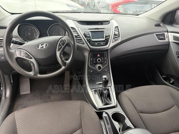 Hyundai Elantra SE 4dr Sedan (1.8L 4cyl 6A) 2015 Black