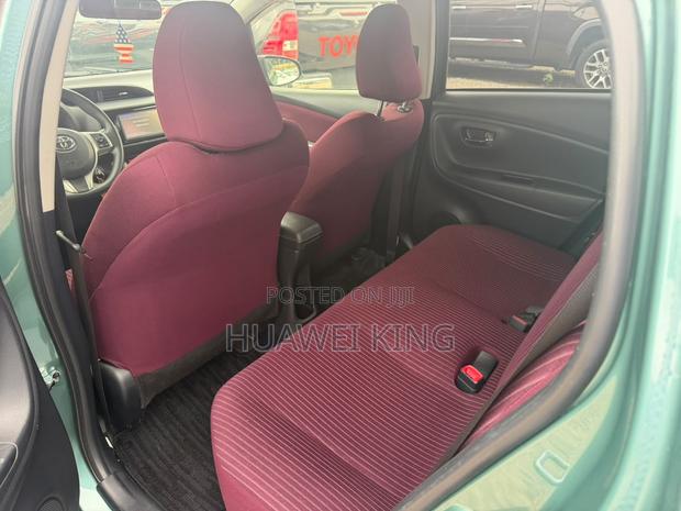 Toyota Vitz 1.5 FWD 5dr 2015 Green