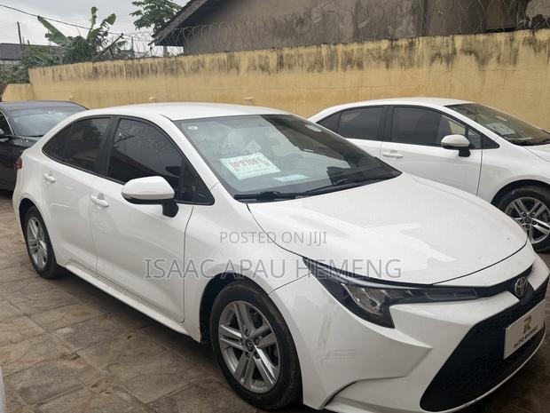 Toyota Corolla 2022 White