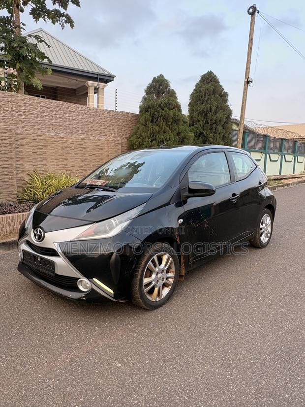 Toyota Aygo 2016 Black