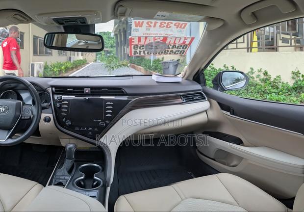Toyota Camry 2020 Beige