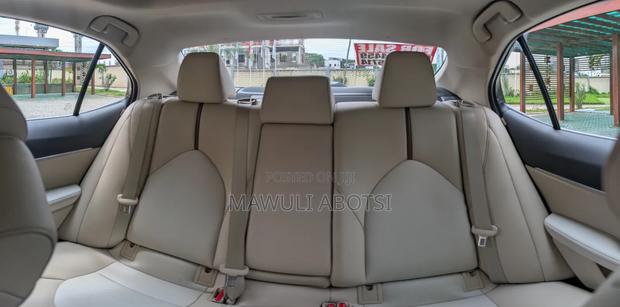 Toyota Camry 2020 Beige