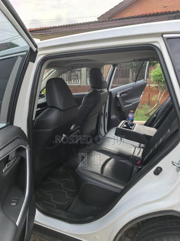 Toyota RAV4 2023 White