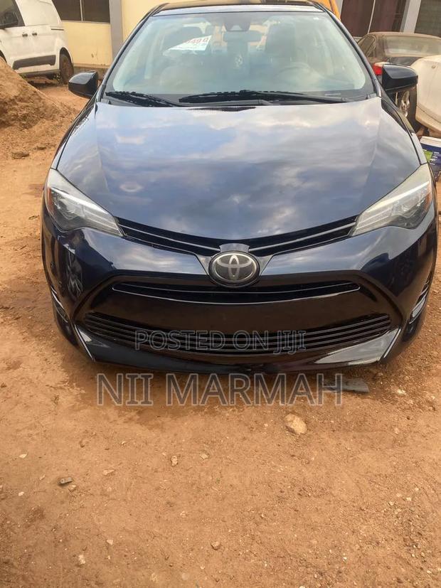 Toyota Corolla LE Eco (1.8L 4cyl 2A) 2018 Black