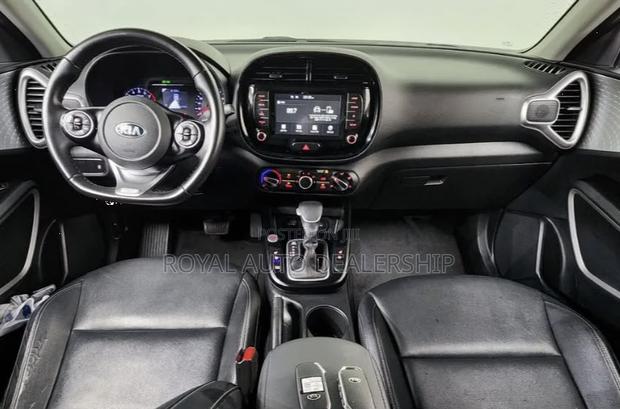 Kia Soul Base Hatchback 2019 White