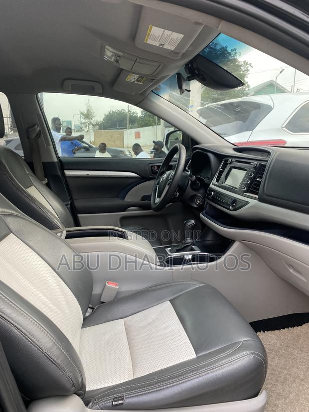 Toyota Highlander SE 2019 Black