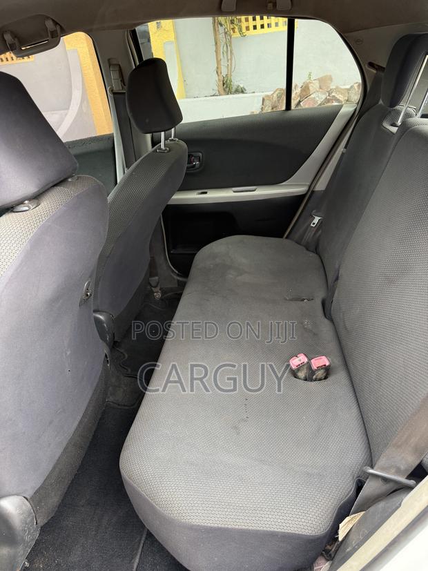 Toyota Vitz 1.3 AWD 3dr 2009 White