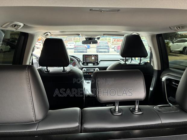 Toyota RAV4 2021