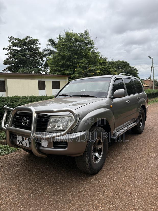 Toyota Land Cruiser 4x4 2007 Silver