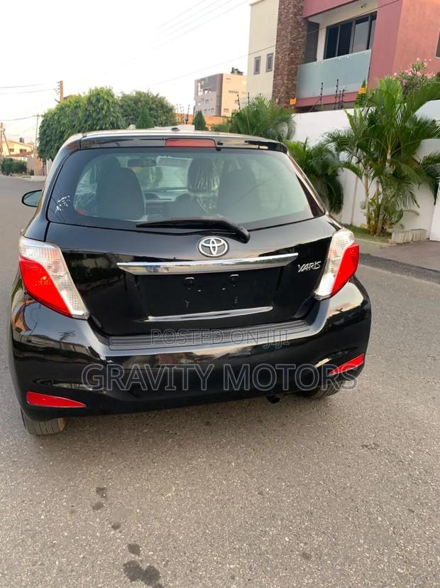 Toyota Yaris 2013 Black