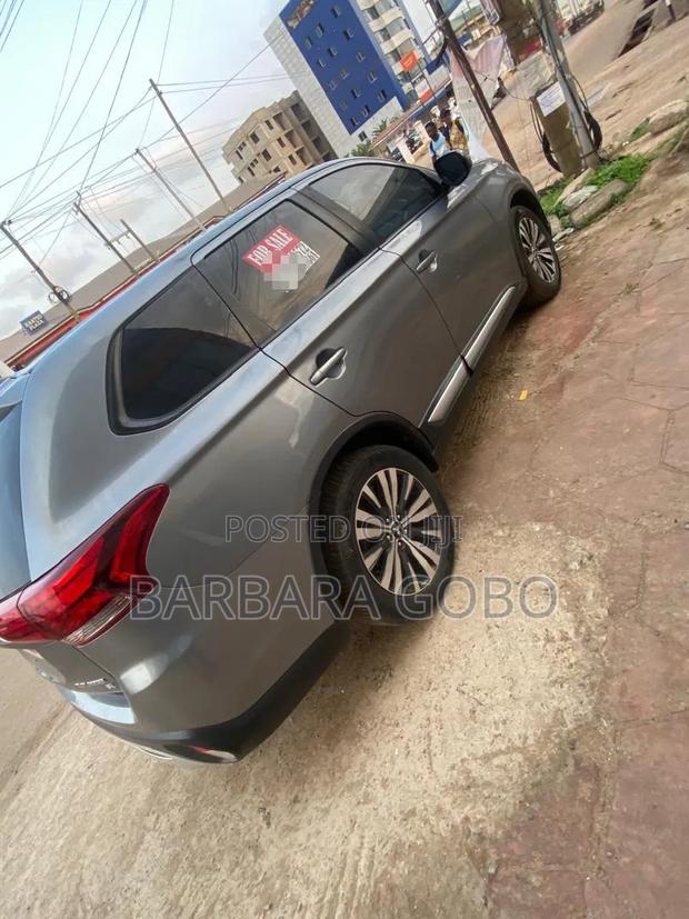 Mitsubishi Outlander 2019 Gray