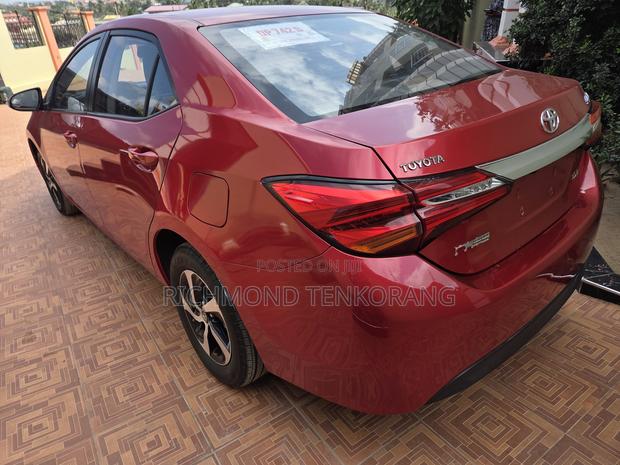 Toyota Corolla 2017 Red