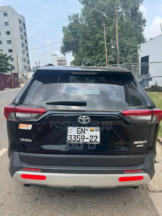 Toyota RAV4 2021 Black
