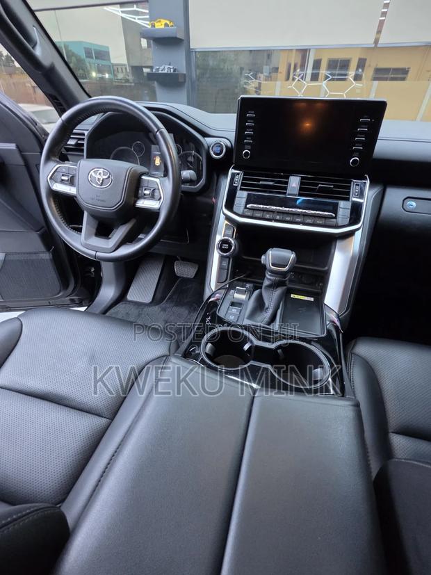 Toyota Land Cruiser 2023 Black