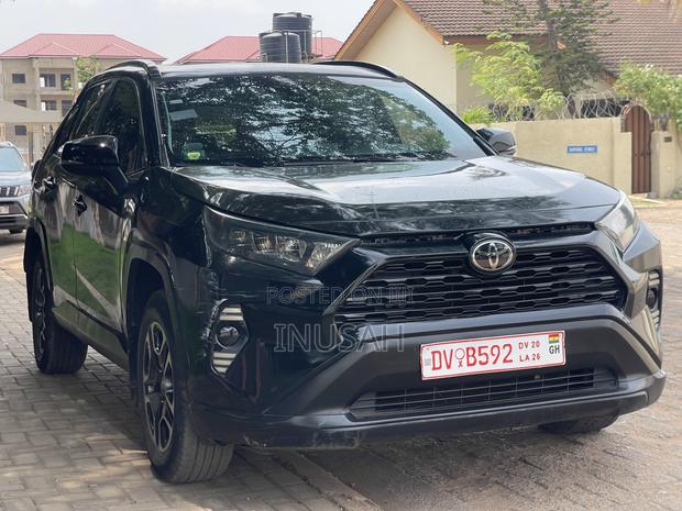 Toyota RAV4 LE AWD 2020 Black