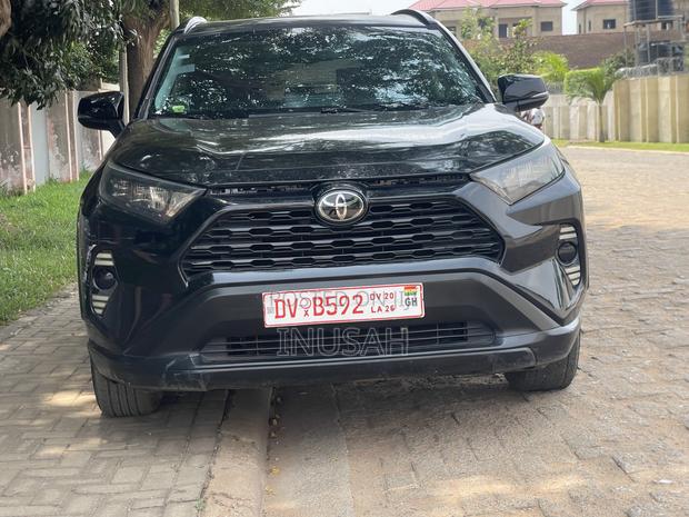 Toyota RAV4 LE AWD 2020 Black