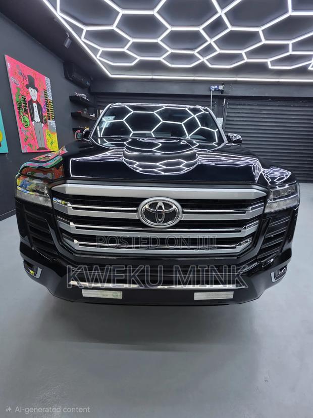 Toyota Land Cruiser 2023 Black