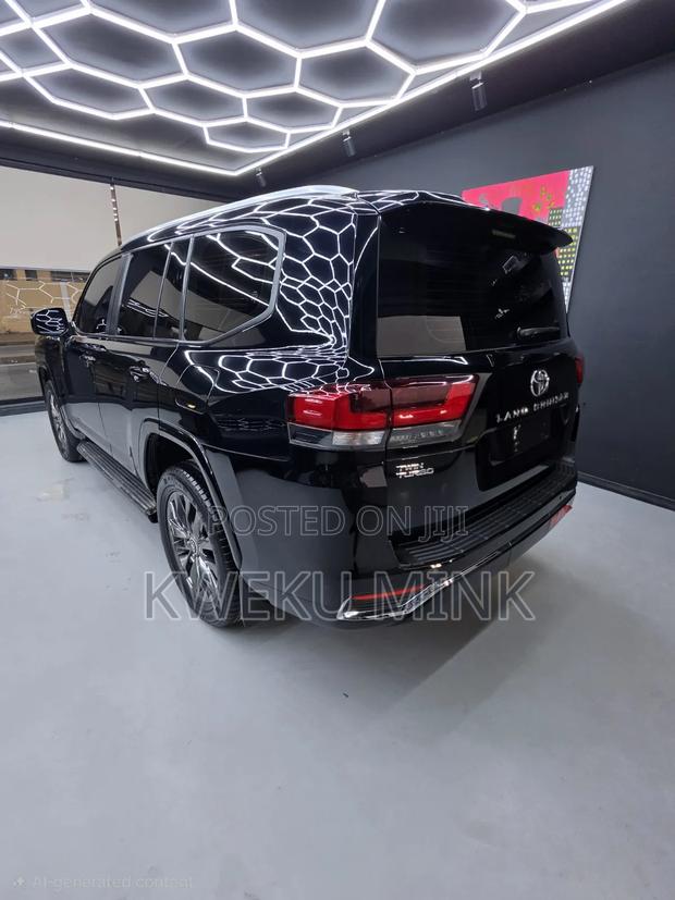 Toyota Land Cruiser 2023 Black