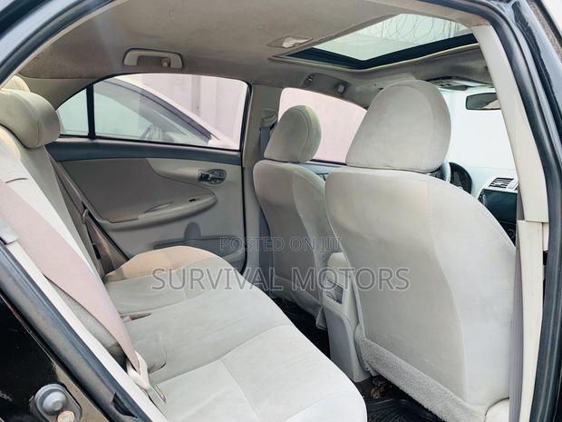 Toyota Corolla LE 4dr Sedan (1.8L 4cyl 4A) 2010 Black