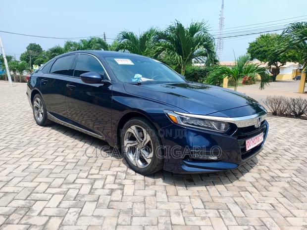 Honda Accord EX-L (2.0L 4cyl Turbo 10A) 2019 Blue