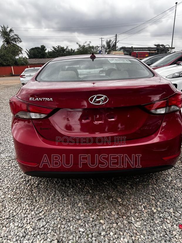 Hyundai Elantra 2016 Red
